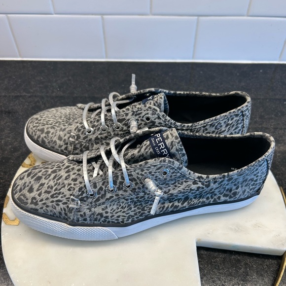 Sperry Seacoast Topsider size 6 - Picture 2 of 8
